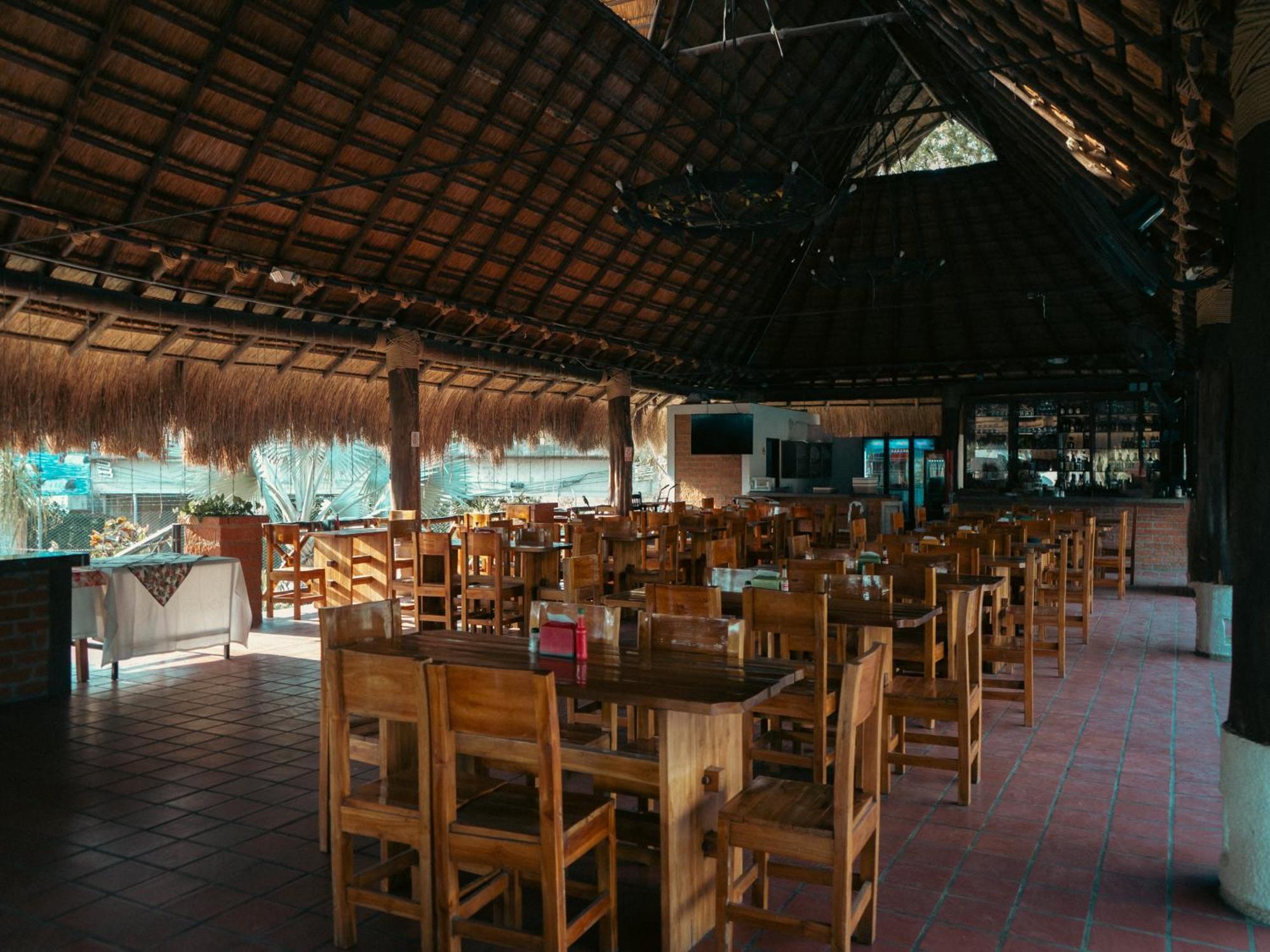 Hotel Acuarela Del Rio Santa Fe de Antioquia Buitenkant foto