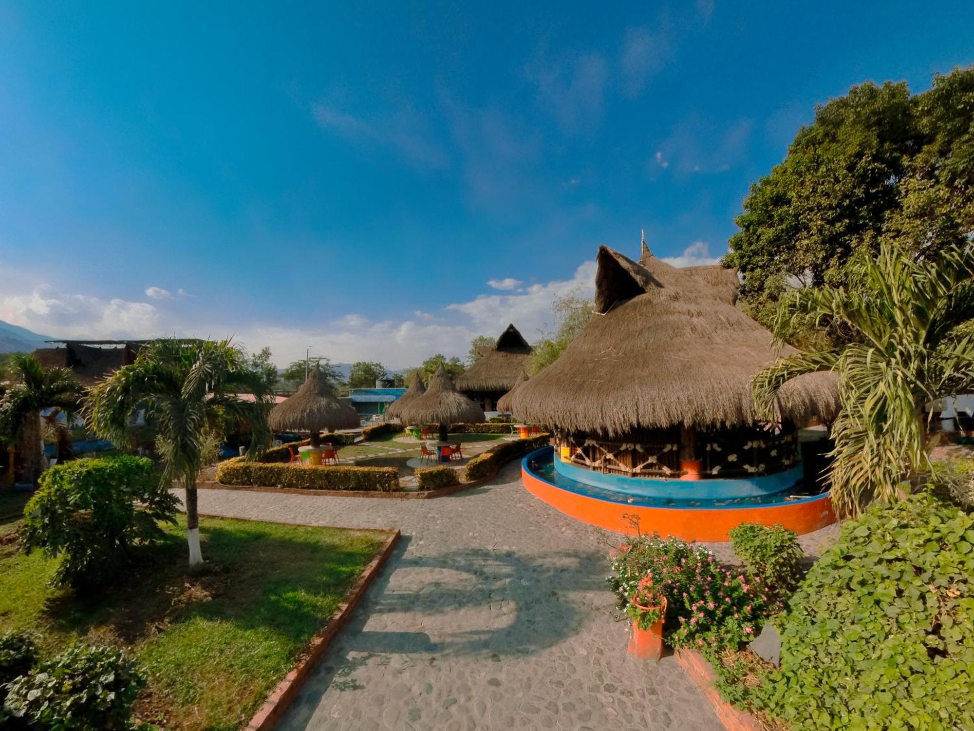 Hotel Acuarela Del Rio Santa Fe de Antioquia Buitenkant foto