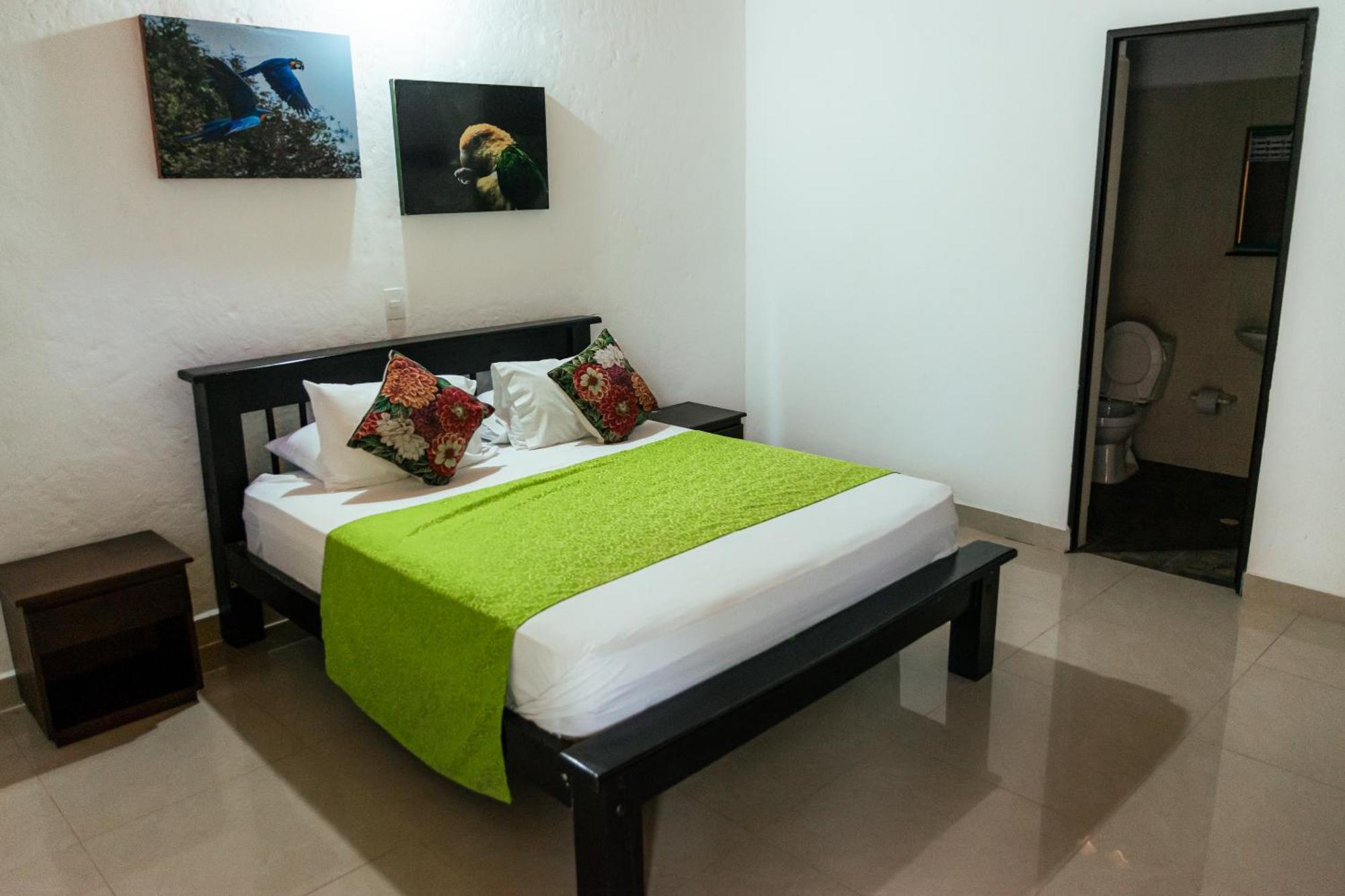 Hotel Acuarela Del Rio Santa Fe de Antioquia Buitenkant foto
